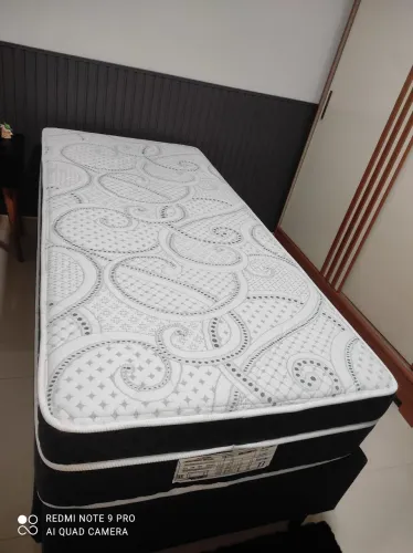 Cama box solteiro da PRORELAX.<br>Prorelax*Jessica:*<br>Prorelax<br>Prorelax