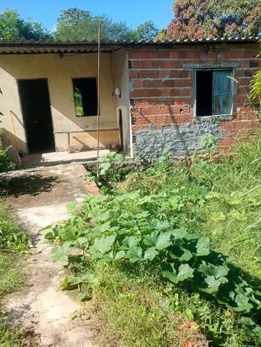 Vende-se ou troca por casa 