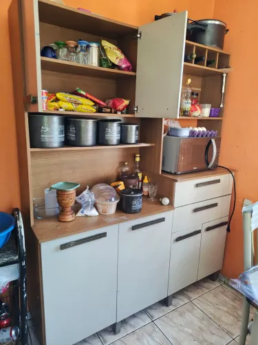 VENDO armário de cozinha <br>350 reais não faço entrega 