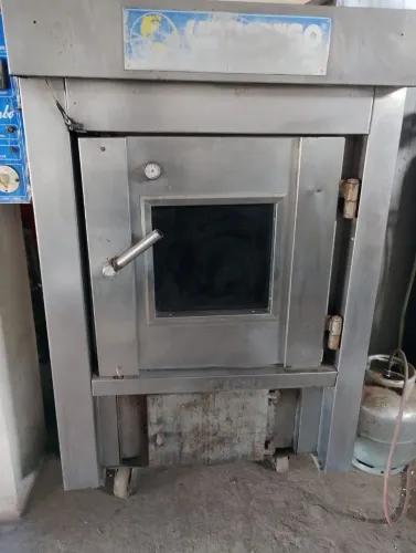Vende-se forno a lenha e elétrico com 08 telas
