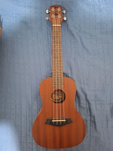 Ukulele Tagima