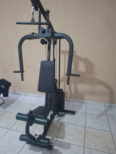 Vendo estação de musculação