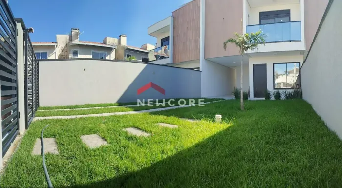 Sobrado em Servidão do Jura - Ingleses do Rio Vermelho - Florianópolis/SC