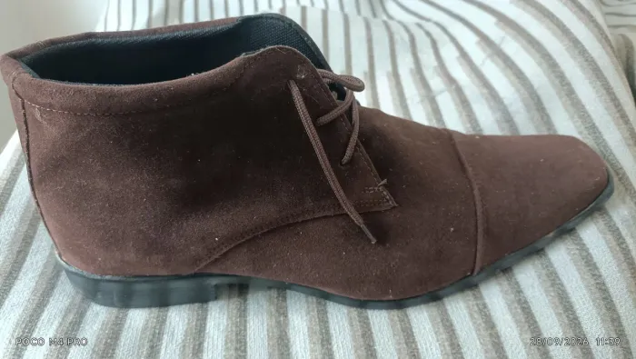 Bota marrom