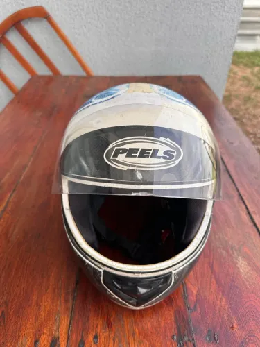 Capacete seminovo peels