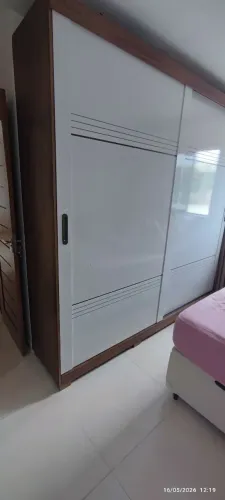 Guarda roupa grande