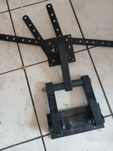 Suporte retratil pra tv, nunca foi usado