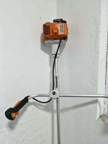 Roçadeira a Combustão Stihl FS 220