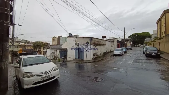 Lote 360m² à venda no Caiçara