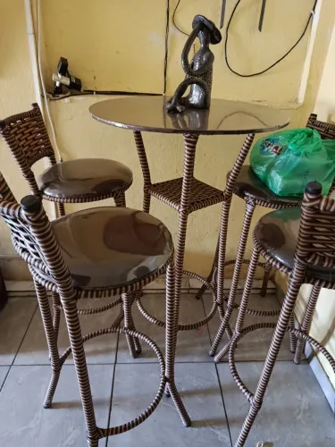 Mesa tipo bistrô 