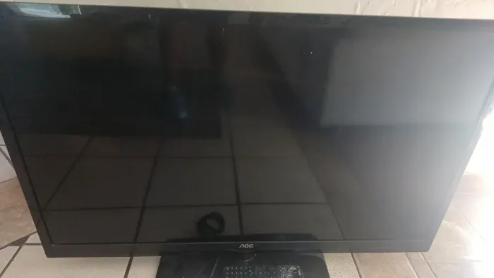 TV 43 polegadas AOC R$ 120,00