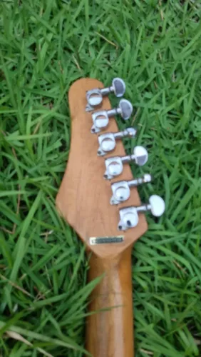 Guitarra washburn com captador humbucker Florianópolis na ponte e chave split de duas posi