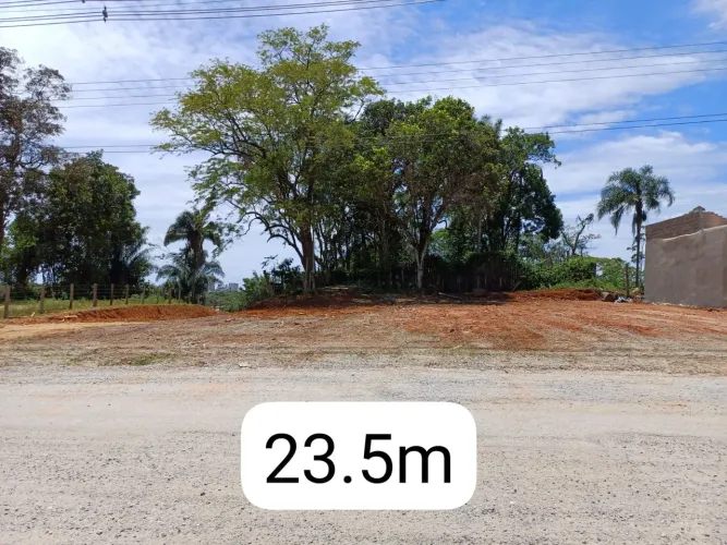 Terreno as Margens da BR 101 em Balneário Picarras 
