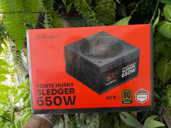 Fonte 650w Husky Sledger - nova!
