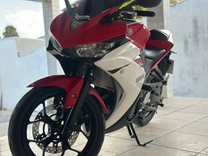 R-3 321cc YAMAHA SEMI NOVA