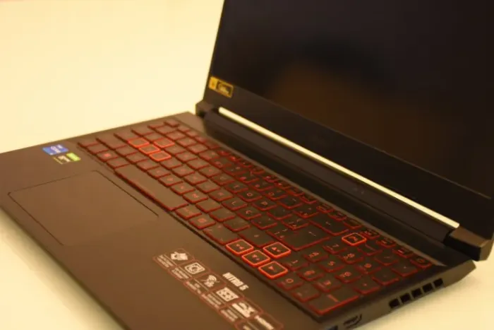 Notebook Acer Nitro 5 - Placa de Video 1650 Nvidia, I5 Intel, 8gb de RAM