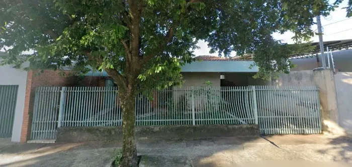 Casa à venda no Jardim Chácaras Pietraroia, Londrina