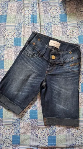 Bermuda Jeans Feminina ByUnna - Tamanho 38 (forma pequena)