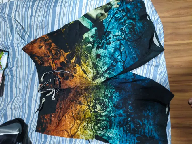 Shorts de surf tamanho M