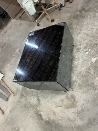 Mesa de centro em vidro espelhado 