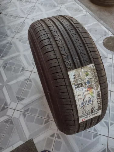 Pneu para Honda Civic , novo nunca usado .225,50,17
