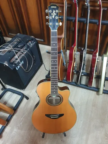 Violão Yamaha APX-8A