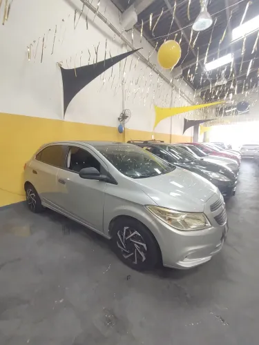 Chevrolet Onix JOY Hatch 1.0 8V Flex Mec. 4P 2018