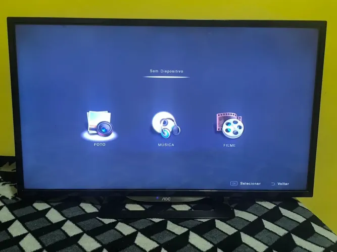 Vendo TV AOC Led 32" / TV LG Led de 24"