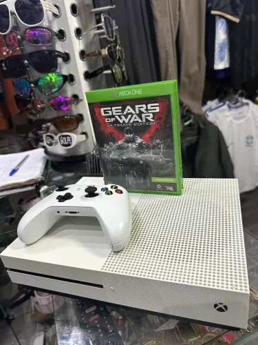 Xbox One s 1tera de hd com garantia de 06 meses
