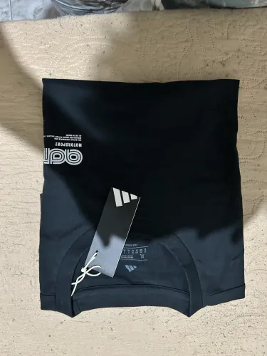 Camiseta Adidas original ( TAM GG )