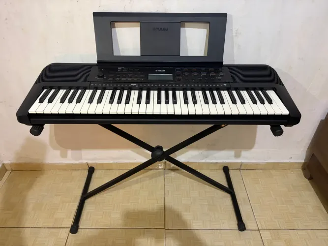 Teclado Yamaha PSR-E273