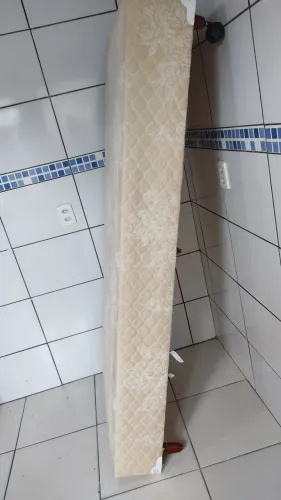 Base pra colchão solteiro vendo por motivo de mudança entrego no local se precisar