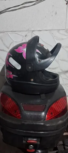 Capacete feminino