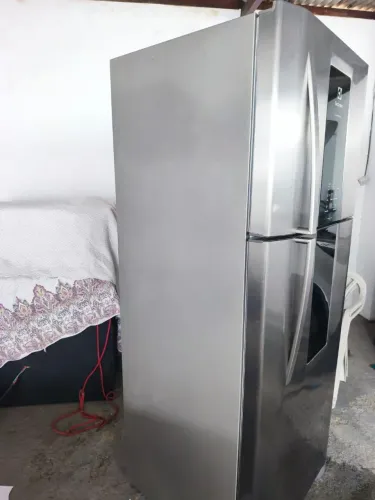 Vendo geladeira 