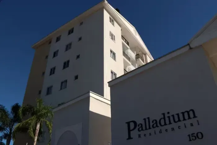 Apartamento Semimobiliado localizado no Palladium Residencial no Centro de Penha