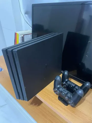 PS4 PRO