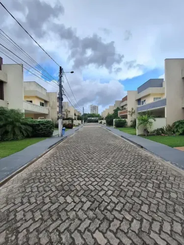 ALUGO LINDA CASA COND. PROX A LITORANEA-TODA MOBILIADA- R$14.000,00