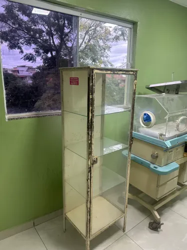 Armário medicamentos