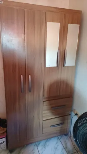 Guarda roupa solteiro 