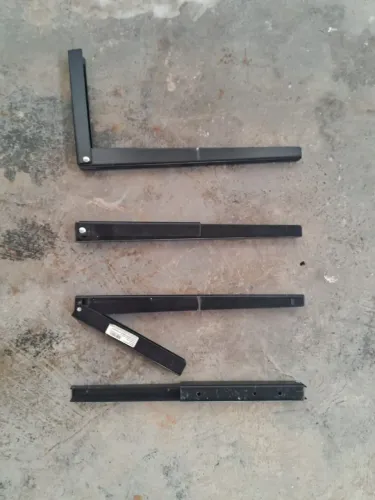 Suporte dobrável para mesa ou prateleiras.