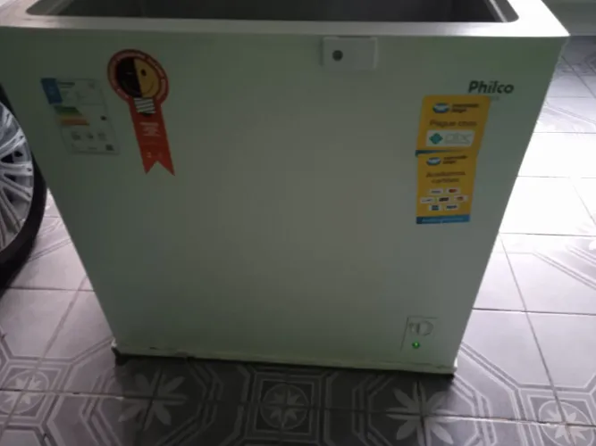 Vende um freezer