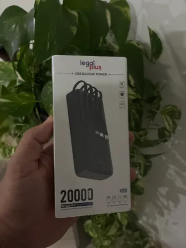 Carregador Portátil 20000mAh com 4 Saídas USB e Tela LED que Mostra a Bateria,