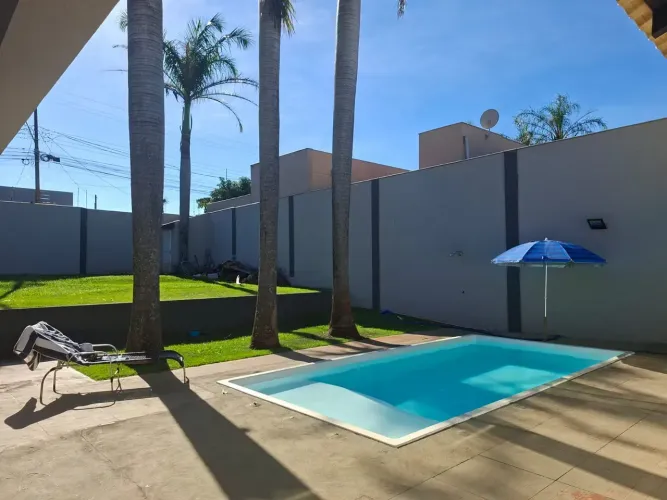 Venda de Casa com piscina e Espaço Gourmet - Parte Alta do Jd Columbia