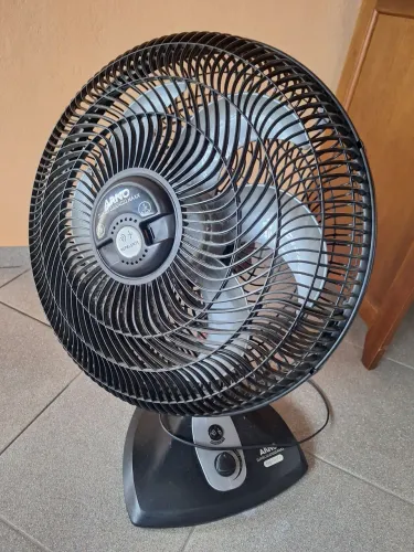 Ventilador de Mesa Arno com repelente