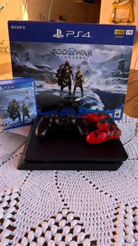 PS4 1TB - Edição God of War Ragnarök