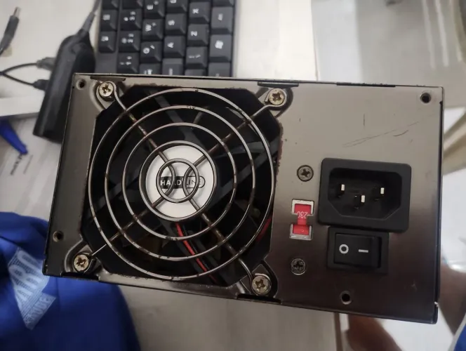 Fonte de pc 650w faço envio