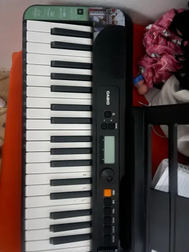 Teclado Casiotone CT-S200