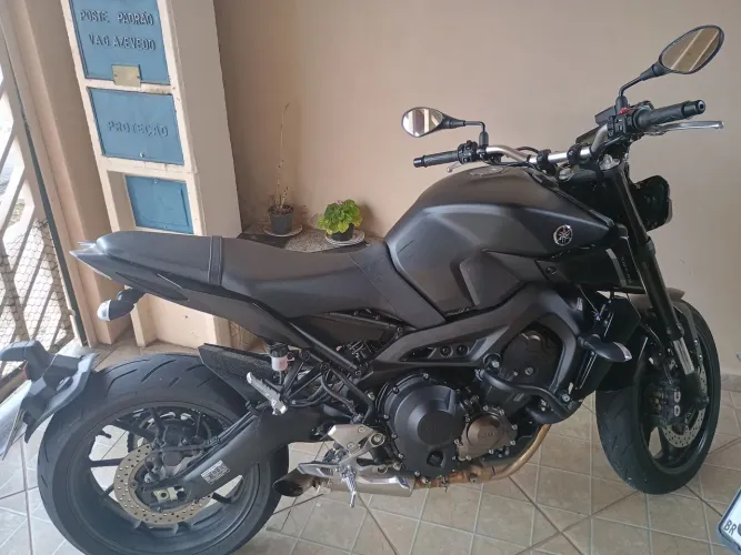 MT09