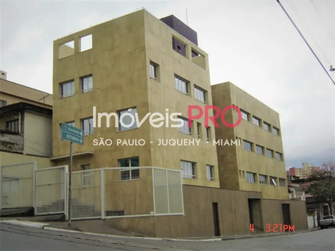 Prédio Comercial 956m² na Rua Padre Machado.