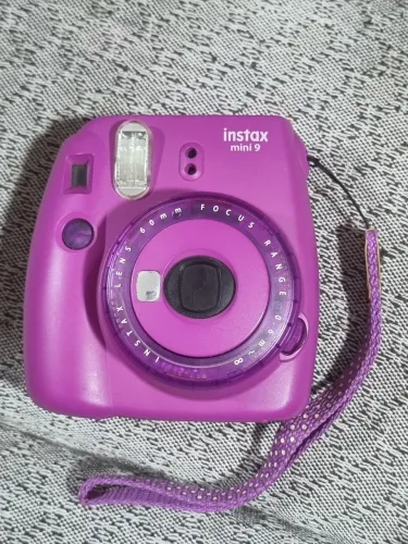 Câmera instax mini 9